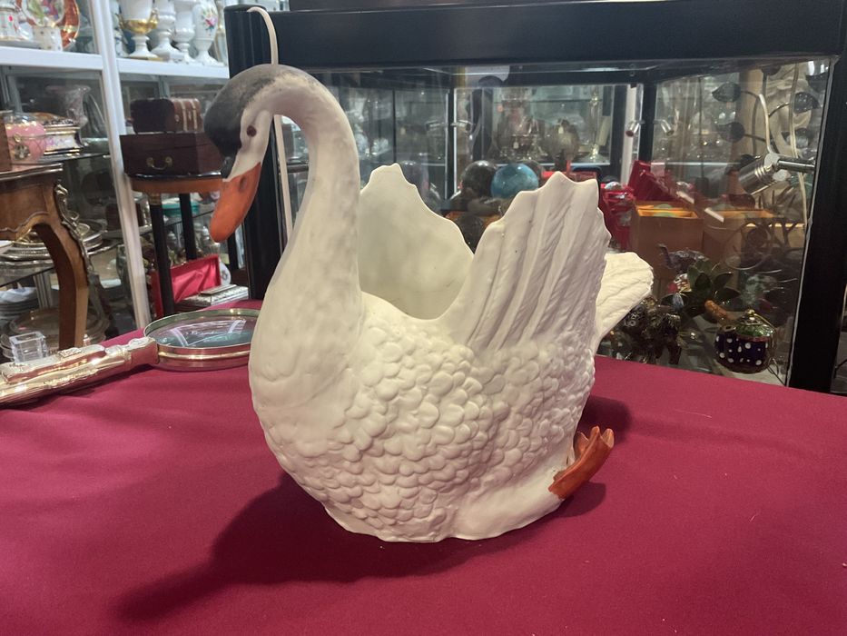 Floreira vista alegre em biscui pintura manual 24x18,5cm