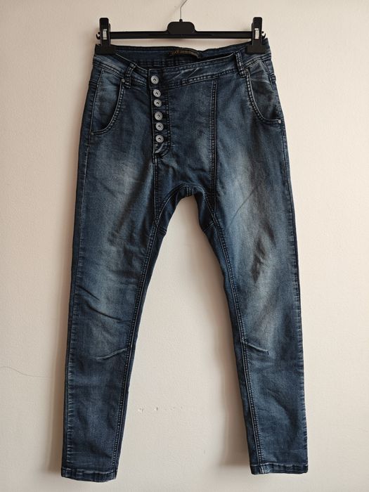 Spodnie baggy z guzikami