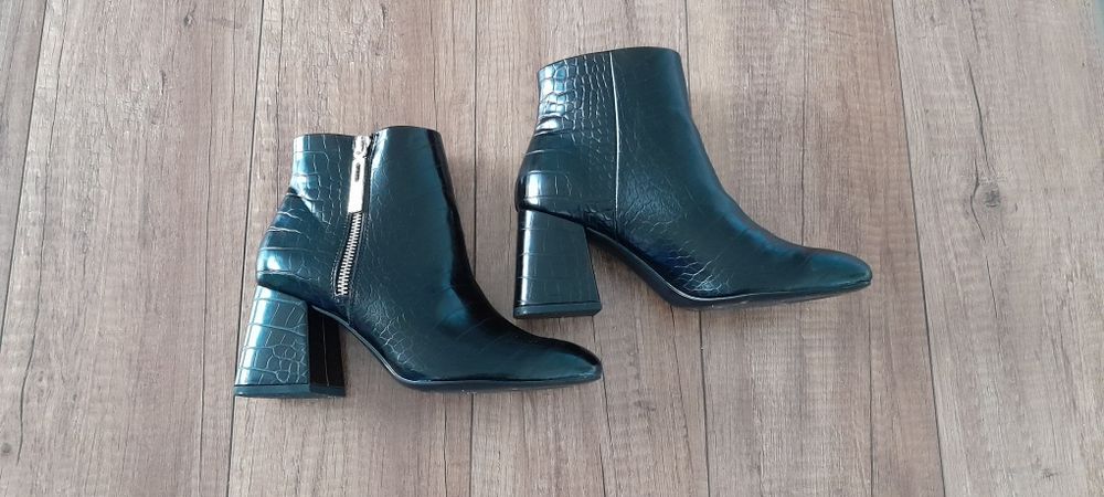 Nowe jesienne botki Stradivarius - 36