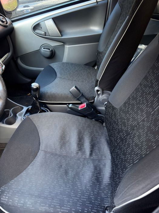 Peugeot 107 black and silver