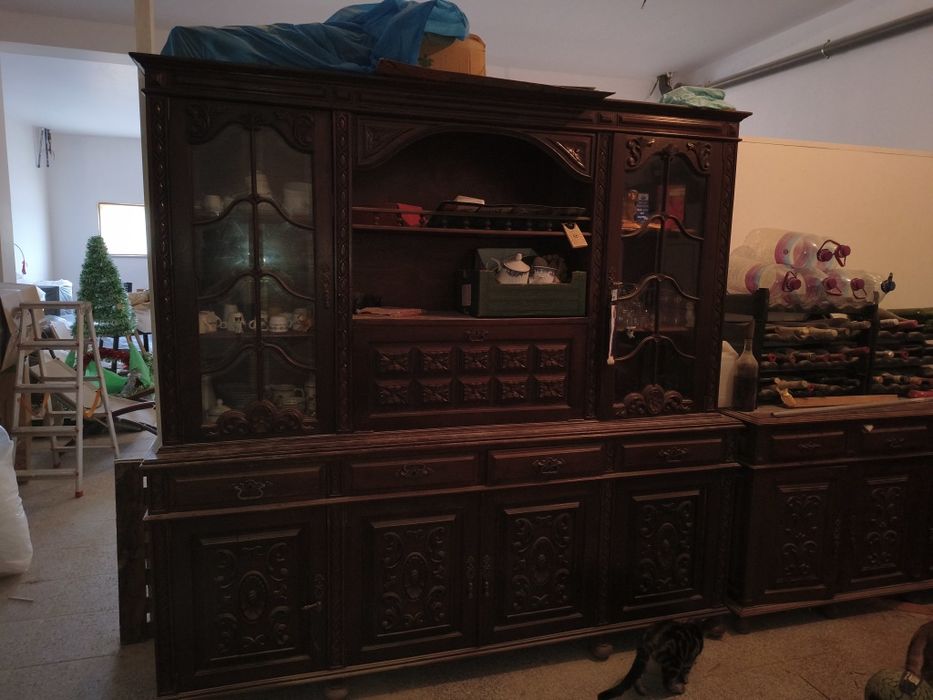 Cristaleira e aparador