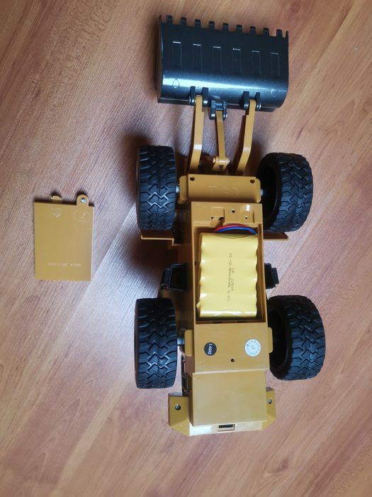Máquina Pá mecânica RC Bulldozer 4x4 HUINA 1520 2.4G escala 1:18