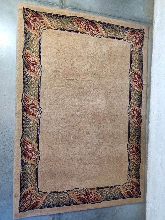 Belíssima carpete em exemplar estado de conservação, medidas: 200/140c