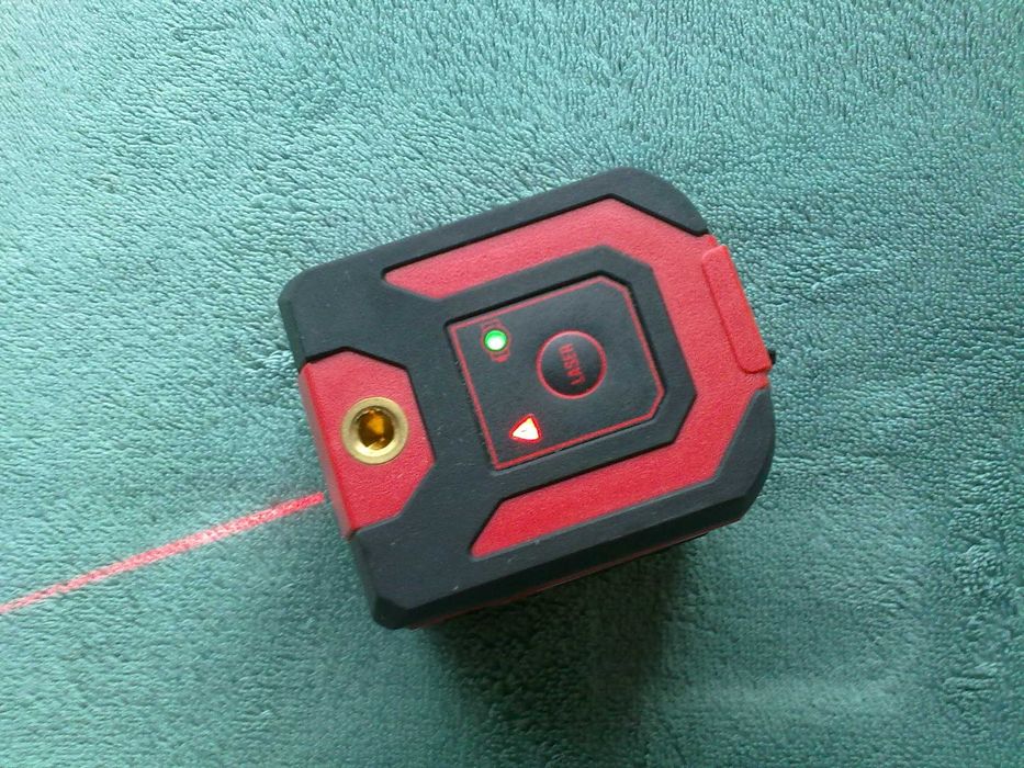 Laser krzyżowy SKILL Crossline 1910AA