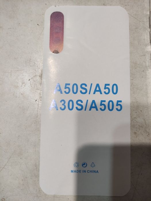 Чехол на телефон