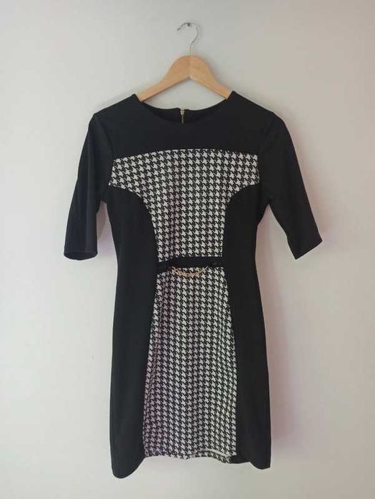 Elegancka sukienka w pepitkę