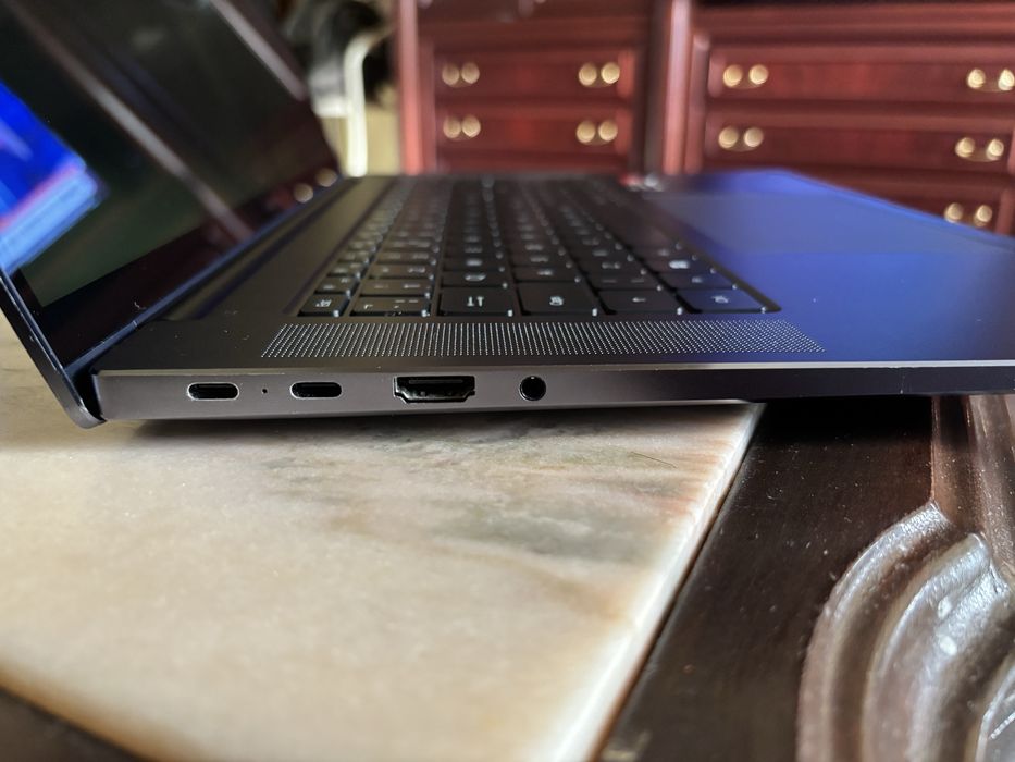 Huawei MateBook 16" | AMD Ryzen 7 (8 Cores) | 16GB RAM | Rápido e Barato