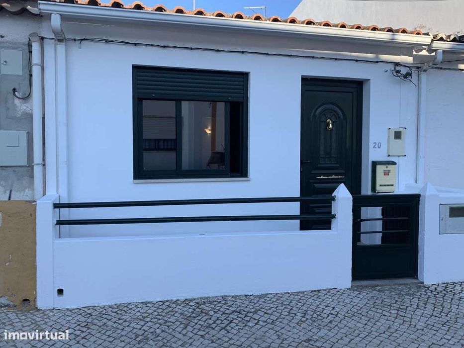 Moradia T2 c/ Quintal - Centro Entroncamento