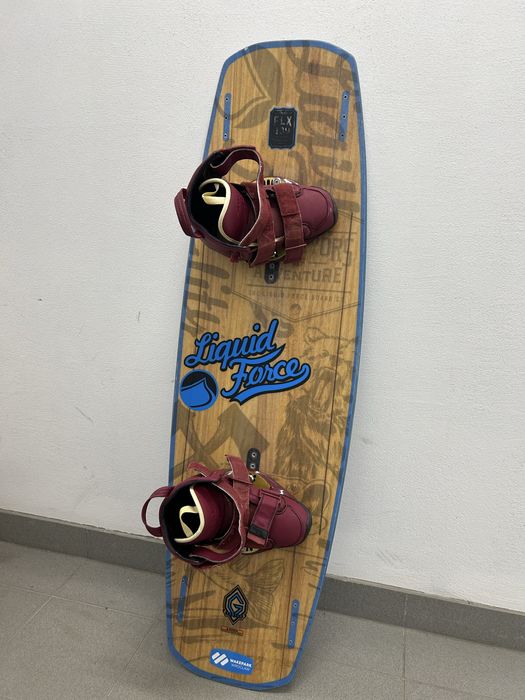 Wakeboard Liquid Force 139 buty 43,5