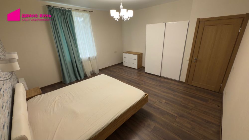 Дом с озером, террасой и зоной барбекю — Подгороднее