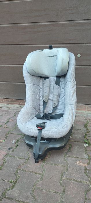 Автокрісло Maxi Cosi