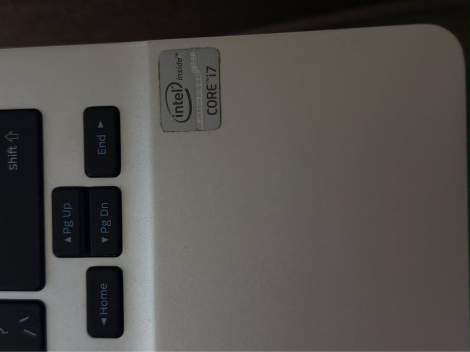 Samsung / Intel Core i7 / 4GB / 120GB SSD
