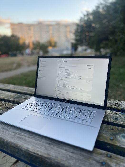 Asus VivoBook M712U 16GB/1TB Razen 7