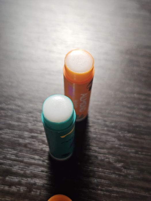 Action - Lip Balm, Almond, Coconut. Zestaw. Pomadka, błyszczyk do ust