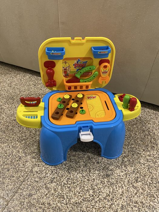 Brinquedo caixa de ferramentas