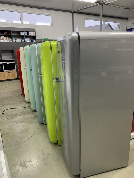 Холодильник Smeg FAB 28