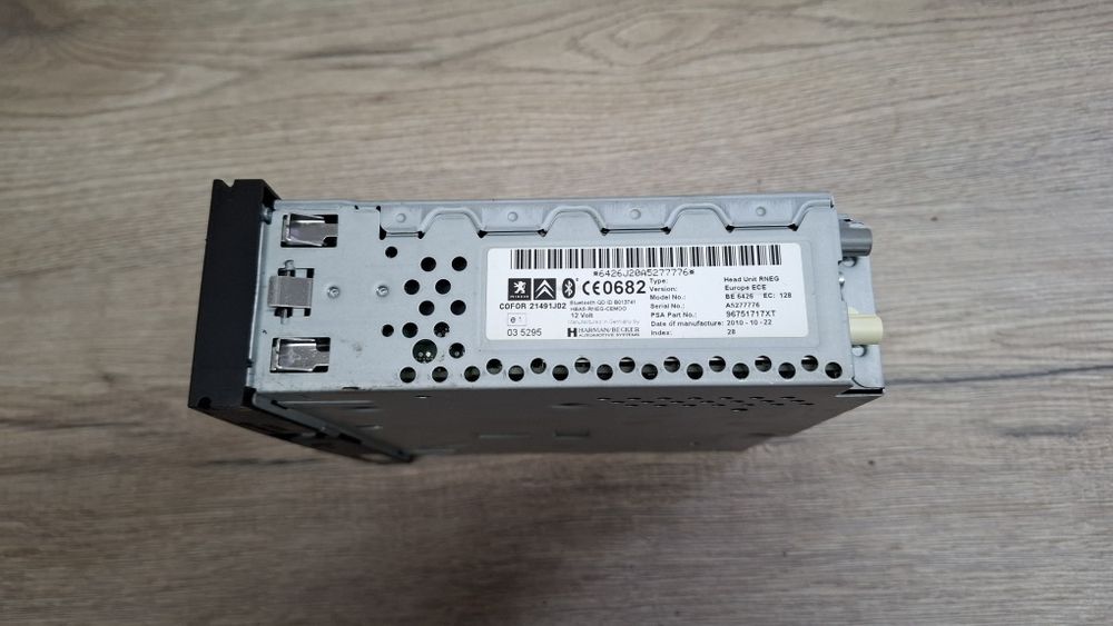 Автомагнітола Peugeot 3008 радіо Peugeot 3008 магнітола Peugeot 3008