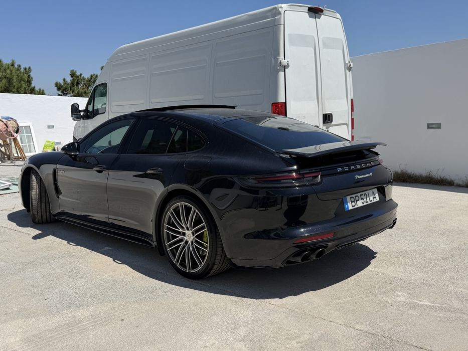 Porsche Panamera 4 E-Hybrid