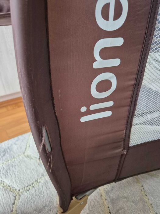 Łóżeczko turystyczne Lionelo wraz z pościelą i kocykiem