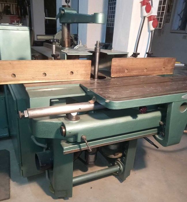 Деревообробний станок фрезер KNOHOMA