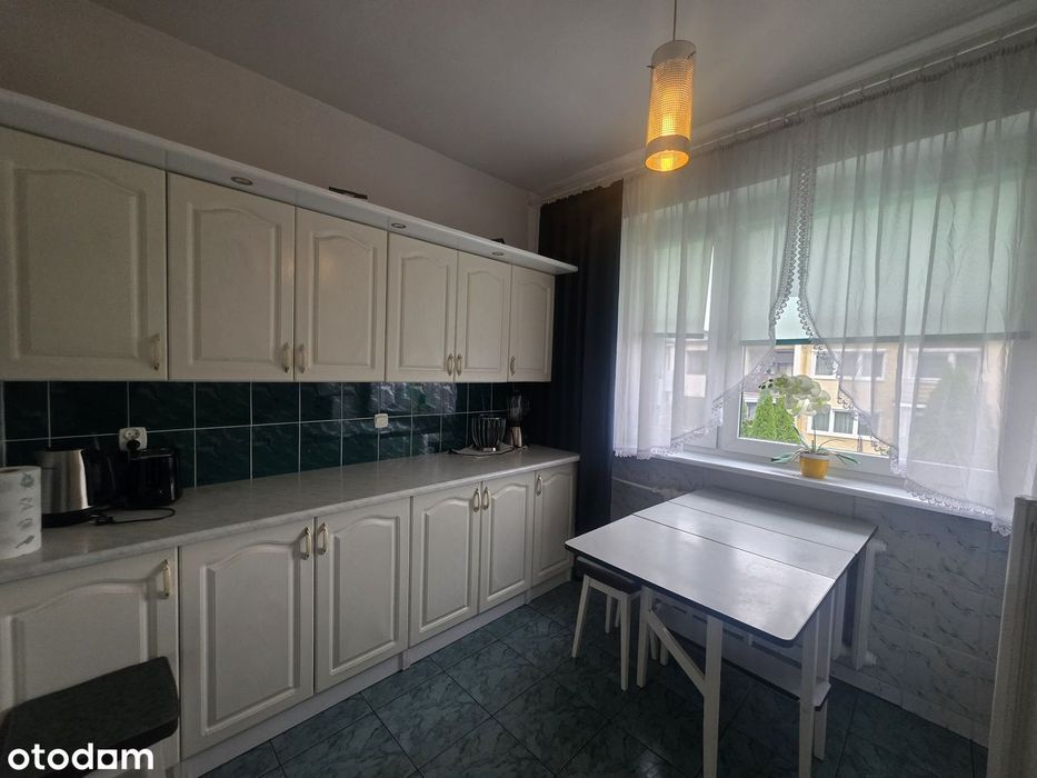6 pok/garaż/taras/balkon/dwa wjazdy/ogród/meble w cenie