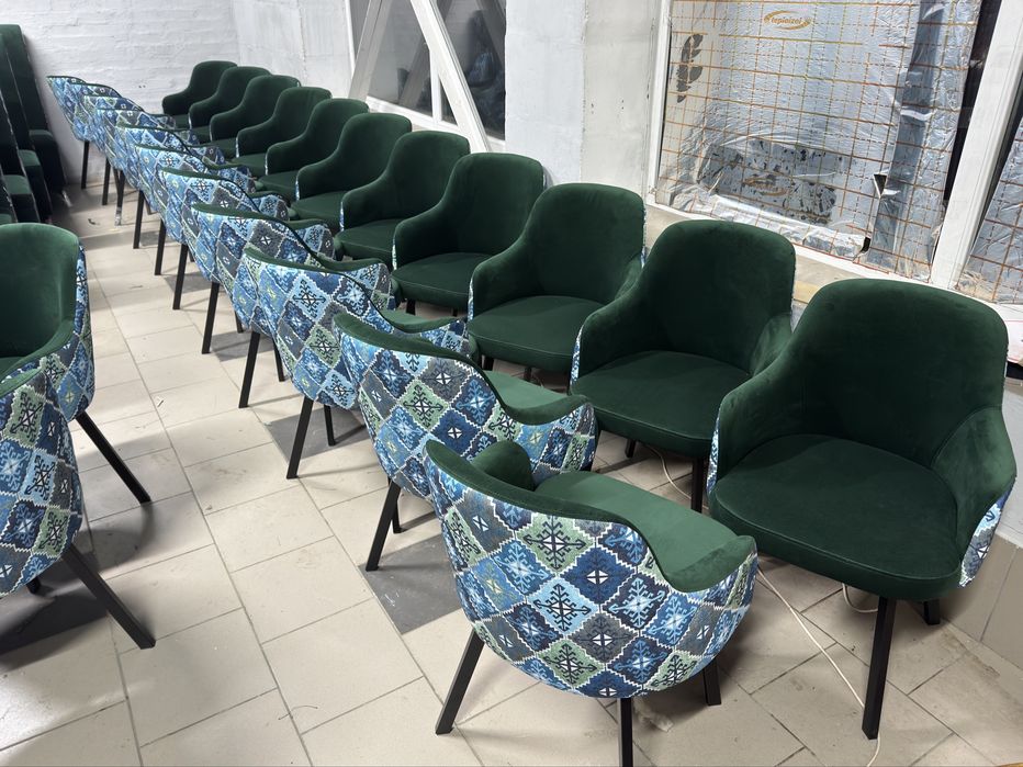 Стільці різних моделей від українського виробника