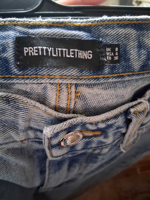 Calça cintura alta,com top Prettylittlething.