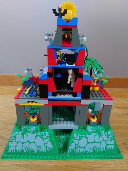 LEGO Adventurers 5986 - Amazon Ancient Ruins