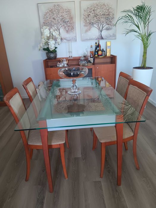 Mesa Antarte e Cadeiras sala