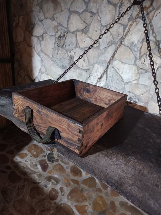 Caixa em madeira vintage.Nov/ 77