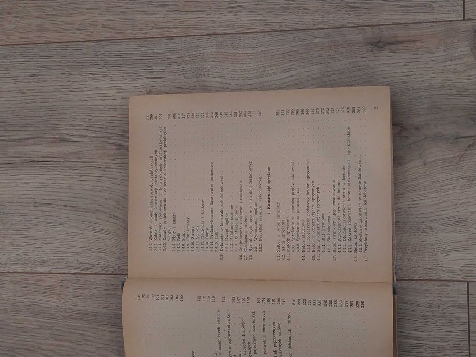 Żelbet i beton sprężony - M. Pietraszek E. Piliszek - PWSZ 1963