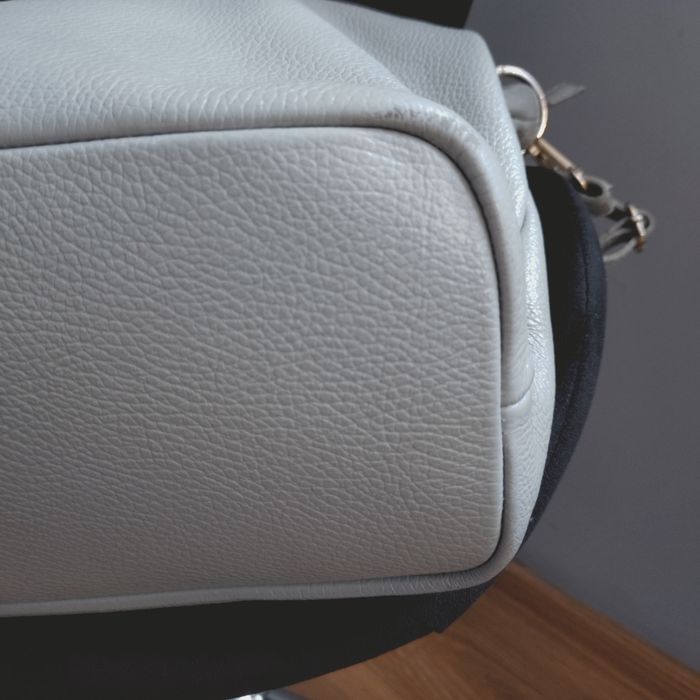 Torebka Venezia jasnoszara.