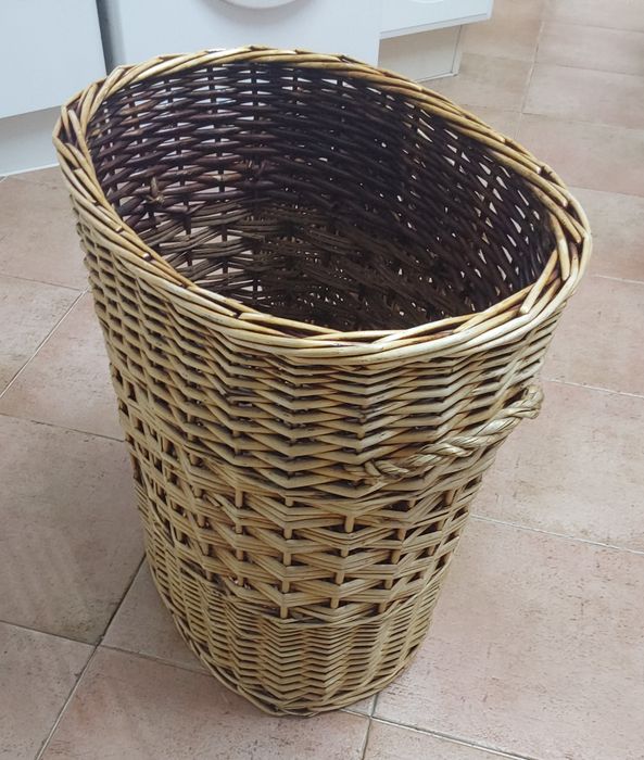 CESTA,CAIXOTE EM VERGA COMO NOVO. Casa,Quarto, Arrumação, Garagem, Sala, Mudanças, Jardim.