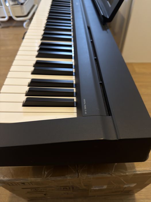 Teclado Yamaha P-45B
