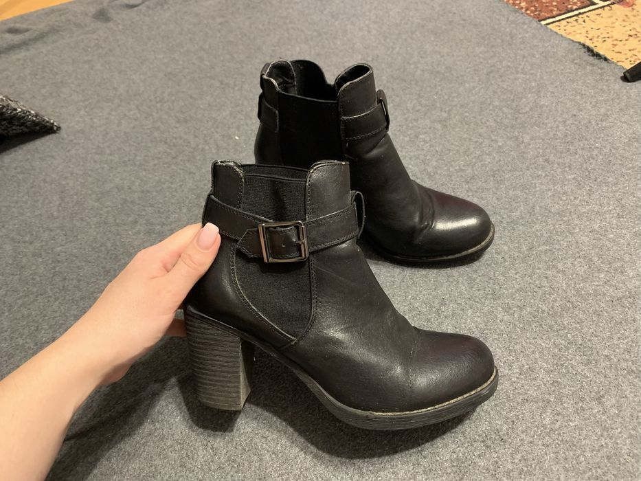 Черевики на каблуку 36 розмір, еко