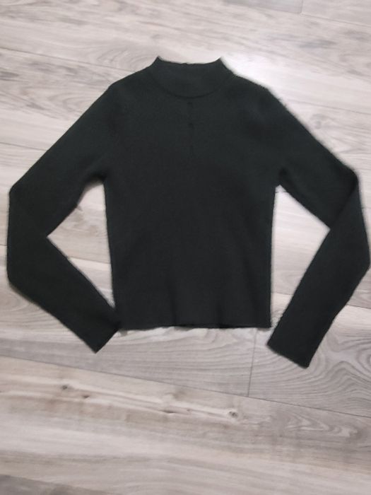 Czarny golfik Bershka L