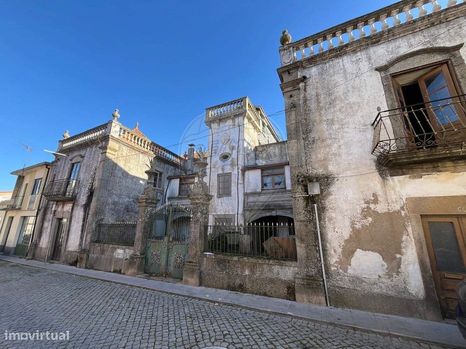 Moradia T14 para venda