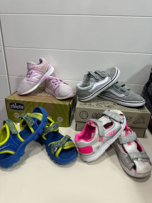 Sapatos sandálias 25