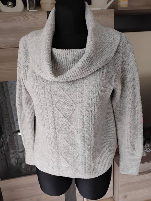 Krótki szary golf z ładnym wzorem House Brand r. 38 40