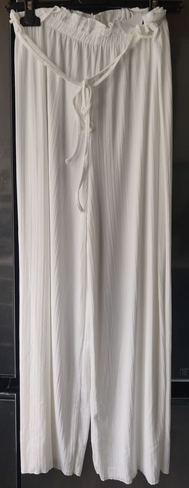 Białe letnie spodnie plisowane  xl/2xl.