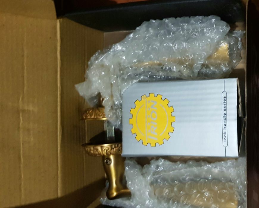 Продам  шторы  плотные