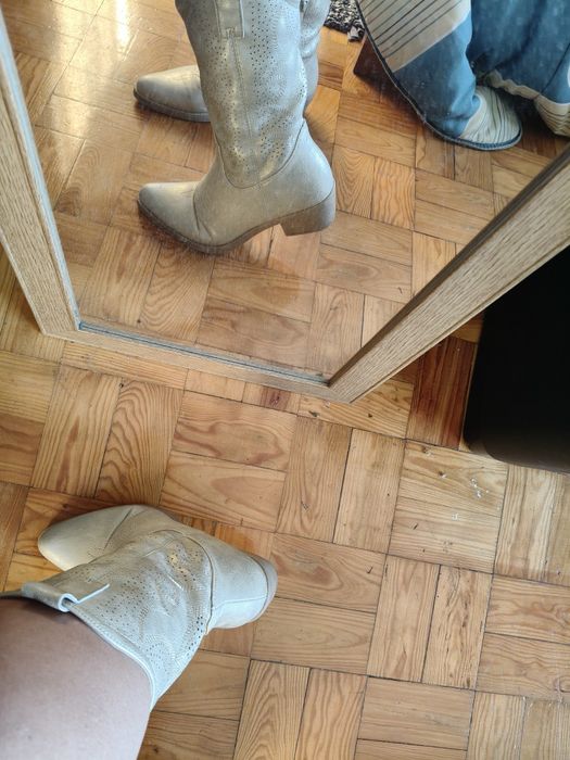 Botas cano médio