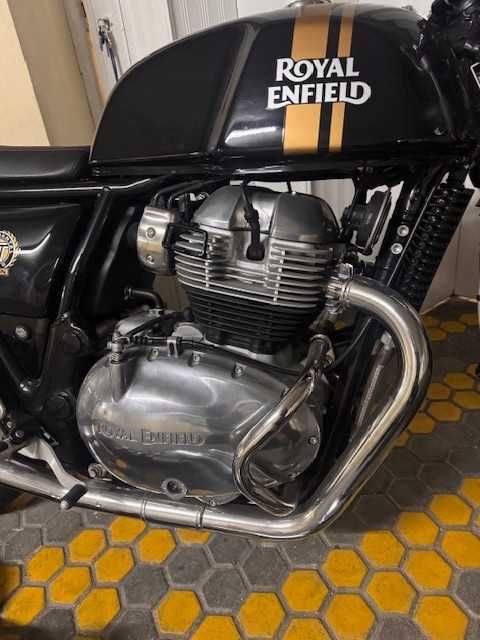 Royal Enfield Continental GT 650 em muito bom estado