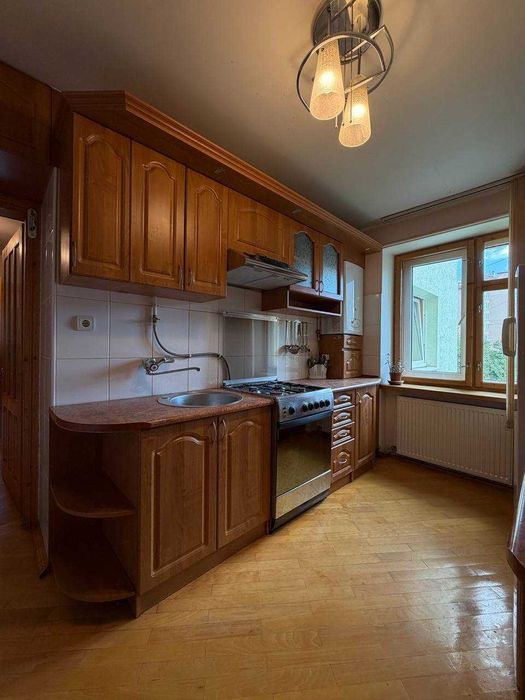 Продаю 3к.квартиру біля парку