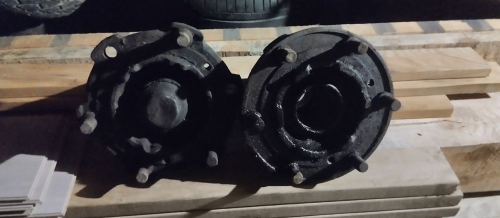 Дві різні ступіци газ 52-53