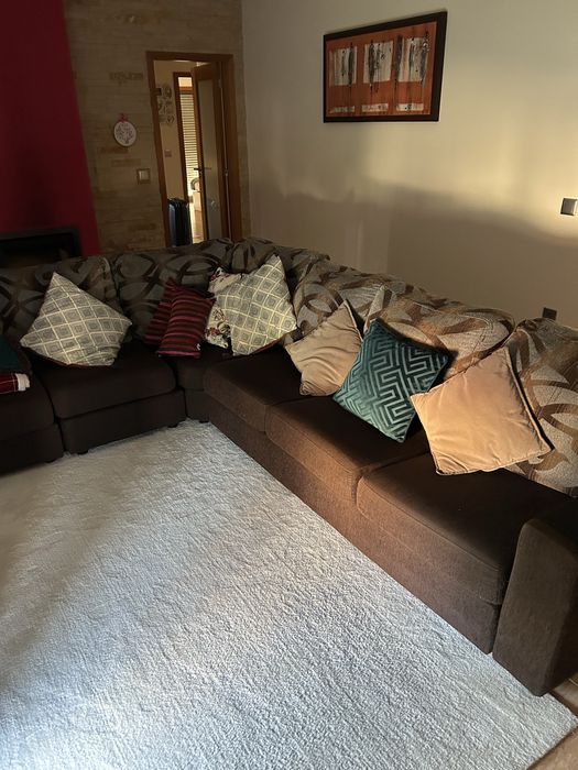 Sofa versatil, grande e confortavel