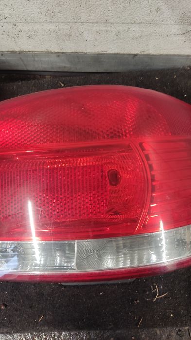 Lampa tył tylna prawa audi a3 8p 3d