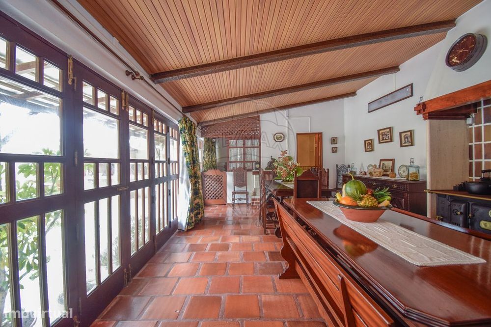 Moradia T5 para venda