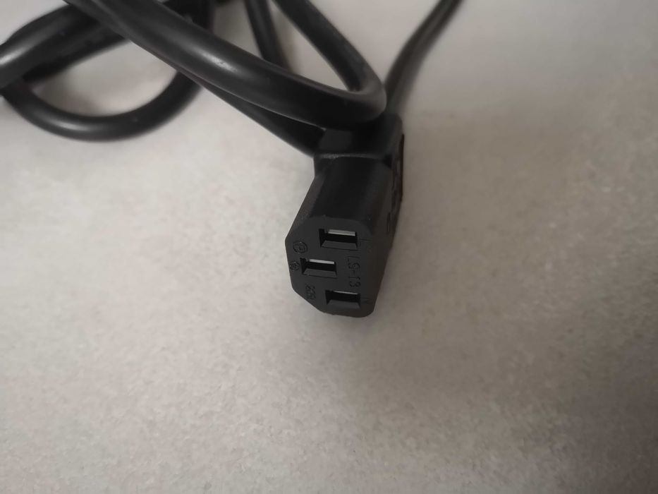 Kabel przewód zasilający ATX o długości 2 metry Do zasilania urządzeń komputerów