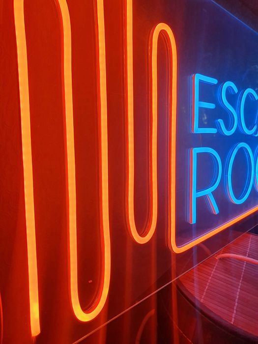 Неонові вивіски в салон, Неоновые вывески в салон, LED вывеска